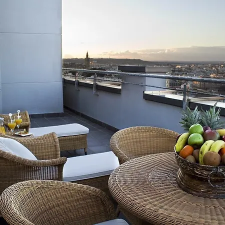 Center 4* Seville