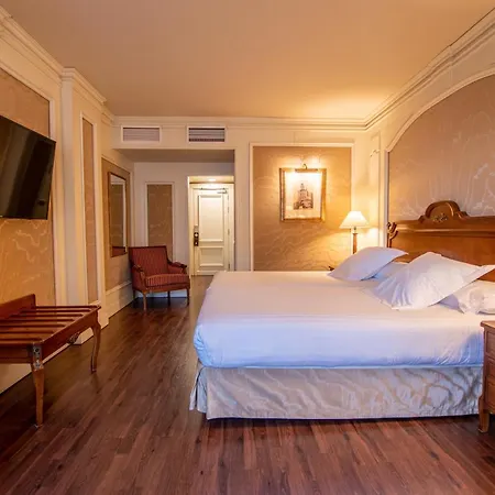 Center Hotel Seville