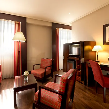 Center 4* Seville