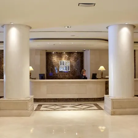 Center 4* Seville