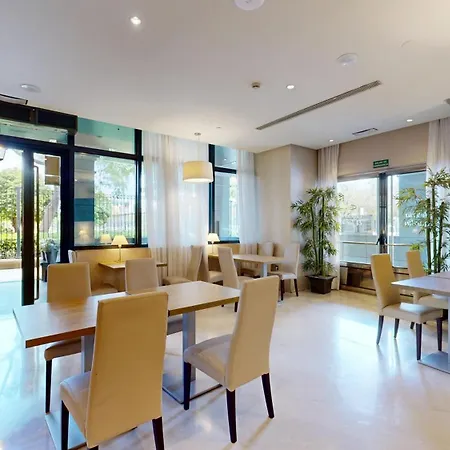 Hotel Center 4*