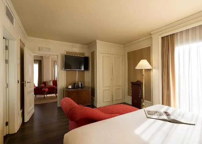 Center Hotel Sewilla